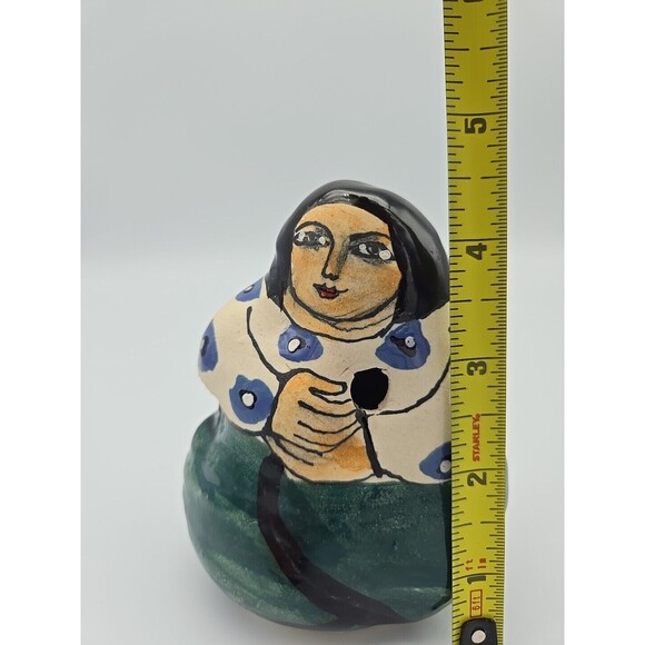 Latin American Folk Art Clay Pottery Woman Figurine Shaker Hand Painted - Picture 10 of 10